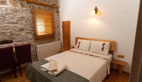Habitación económica doble, 1 cama de matrimonio, accesible para personas con discapacidad