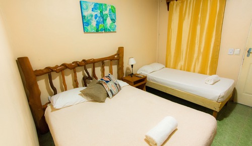 Habitación familiar, varias camas