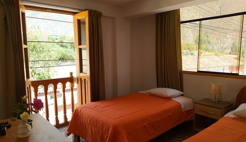 Habitación con 2 camas individuales