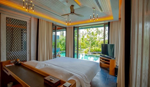 BabaLoop 1BR Luxury Pool Villa (Stay & Party Pass)
