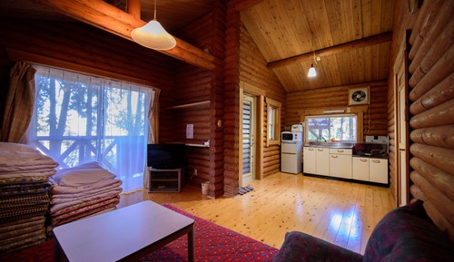 Casa (Log House with Indoor Bath)