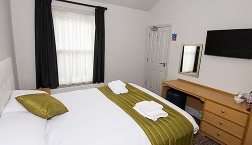 Basic Double Room, 1 Double Bed, Shared Bathroom