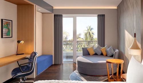 Estudio familiar, 1 cama de matrimonio grande, balcón, vistas a la ciudad