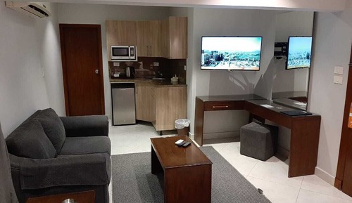 Estudio Confort, 1 cama de matrimonio, cocina básica