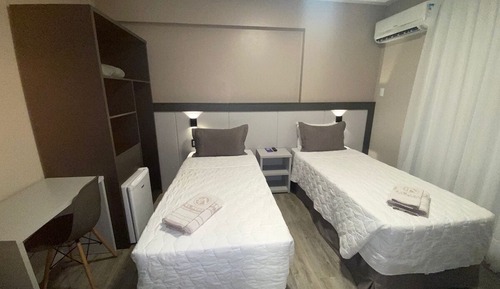 Habitación estándar con 1 cama doble o 2 individuales