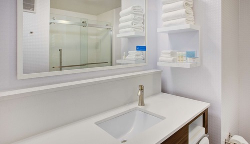 Habitación, 2 camas de matrimonio, accesible para personas con discapacidad, no fumadores (Hearing)