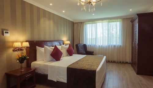 Suite (Woodlands State)