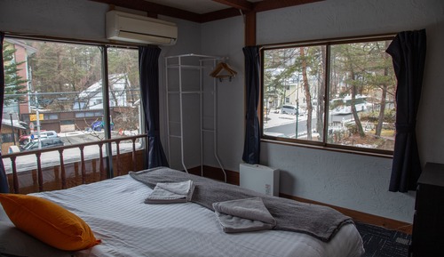 Habitación (King Shared Bathroom)