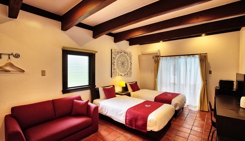 Habitación cuádruple, no fumadores (1F Pool Side, No pets allowed)