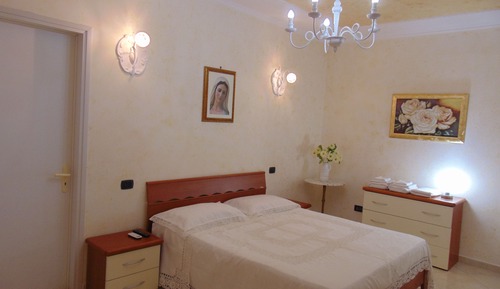 Habitación triple económica, 1 habitación, baño privado (Relax)