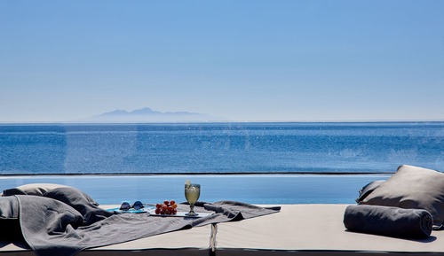 Villa, frente a la playa