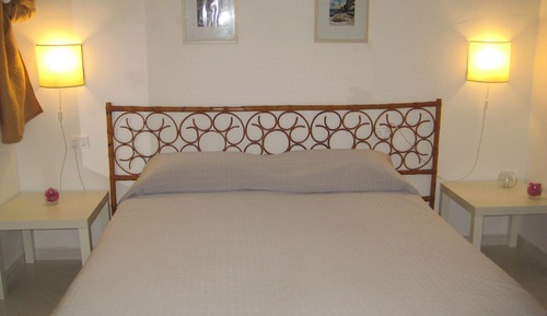 Estudio superior, 1 cama de matrimonio, planta baja