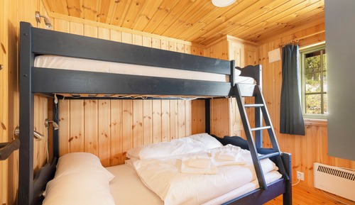 Cabaña básica, 2 habitaciones, Se admiten mascotas, junto a la pista de esquí