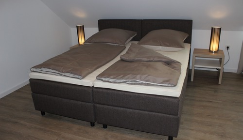 Habitación Confort con 1 cama doble o 2 individuales, 2 camas individuales, no fumadores