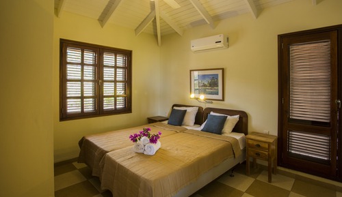 Villa familiar, 3 habitaciones, vistas al campo de golf, junto a la playa