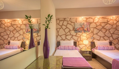 Villa, 2 habitaciones, piscina privada (Elia)