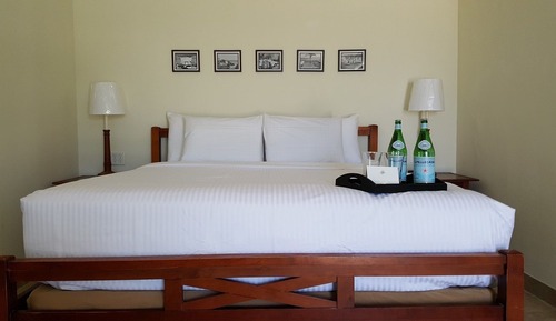 Estudio panorámico, 1 cama de matrimonio grande, cocina, frente al mar