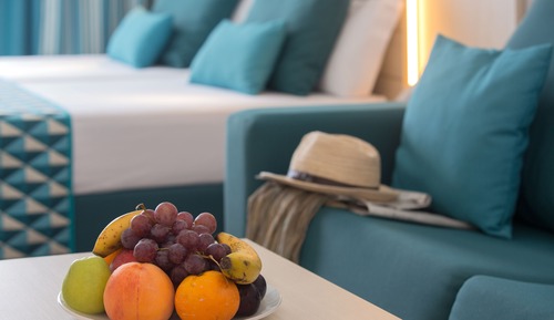 Suite junior, balcón (2 Adults + 2 Chidren)