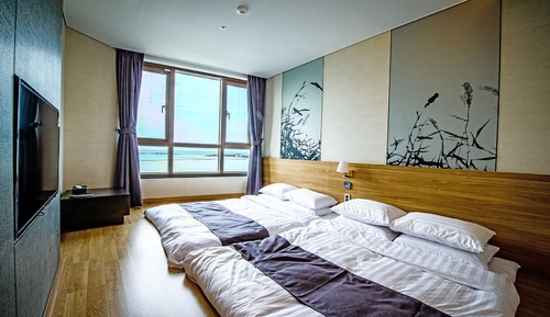 Habitación Deluxe, vistas al mar (Ondol Room, Breakfast for 1 + 2 Beers)