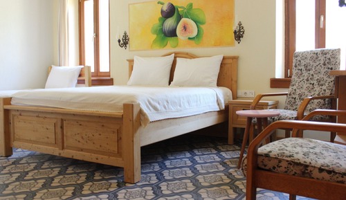 Habitación triple Deluxe, vistas al jardín