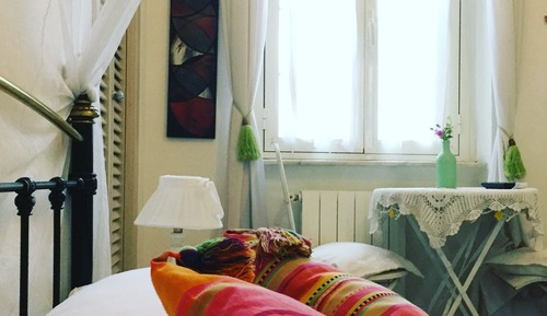 Habitación Deluxe con 1 cama doble o 2 individuales, baño privado