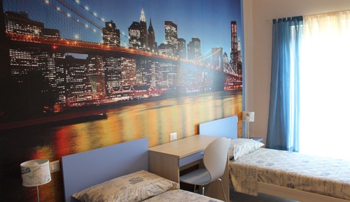 Habitación con 1 cama doble o 2 individuales, en la zona del jardín