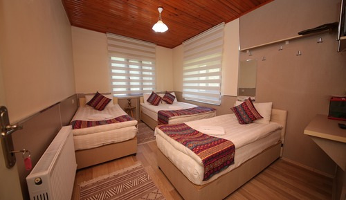 Habitación cuádruple estándar, varias camas, vistas al valle, en la zona del jardín