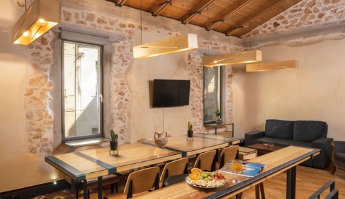 Estudio City, terraza (First Floor)