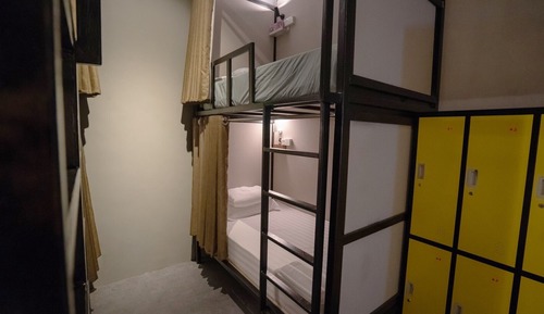 Dormitorio compartido básico, solo para mujeres