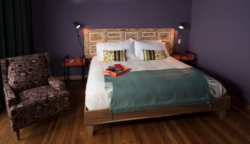 TOÑA Deluxe Room