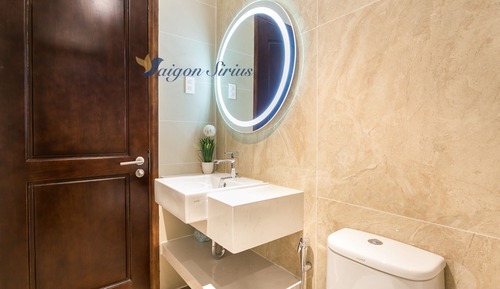 Apartamento, 3 habitaciones, vistas a la ciudad, en esquina