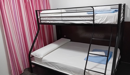 Apartamento, baño privado (de dos niveles)