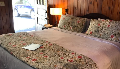 Habitación estándar, 1 cama de matrimonio grande, balcón (The Chimney Rock Room)