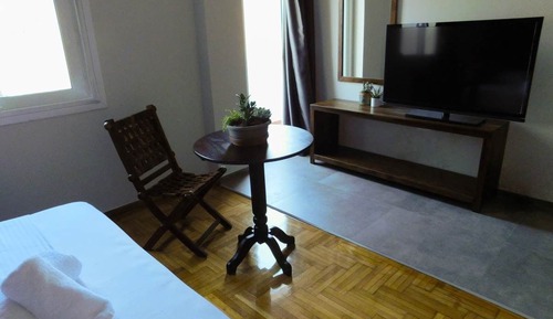 Habitación básica con 1 cama doble o 2 individuales
