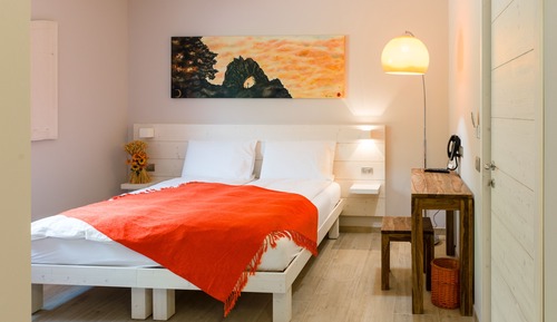 Habitación con 1 cama doble o 2 individuales, vistas a la montaña (La Arancio)