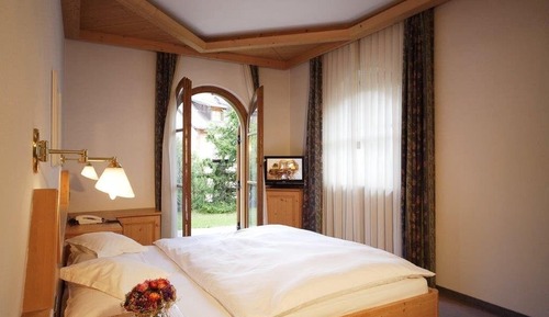 Habitación superior con 1 cama doble o 2 individuales