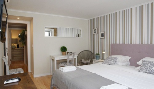 Habitación Confort con 1 cama doble o 2 individuales