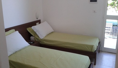 Habitación estándar con 2 camas individuales