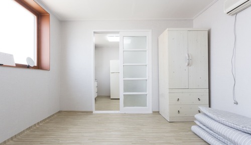 Hotel 1.5 Room