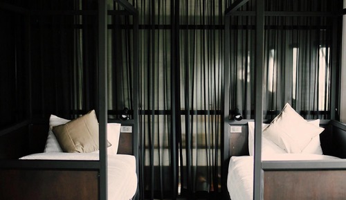 6-Bed Mixed Dormitory Room
