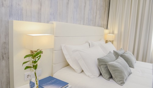 Habitación estándar con 1 cama doble o 2 individuales