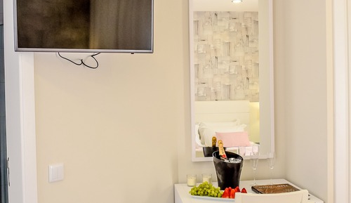 Habitación estándar con 1 cama doble o 2 individuales (6)