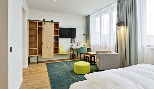 Habitación Confort con 1 cama doble o 2 individuales, balcón