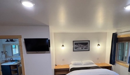 Studio Cabin 10 with Private Bathroom