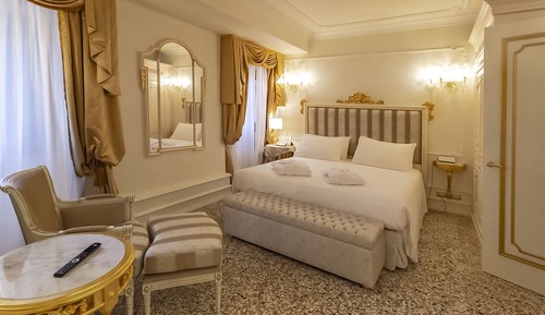 Suite clásica, 1 cama de matrimonio con sofá cama