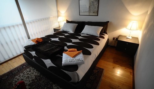 Habitación doble, sin ventanas