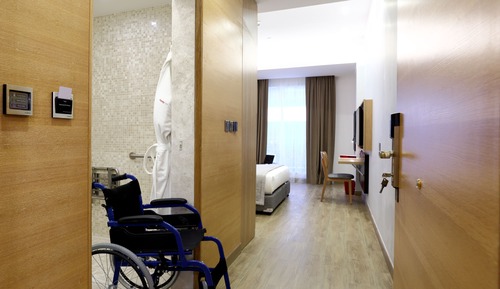 Habitación, 1 cama de matrimonio grande, accesible para personas con discapacidad (King)