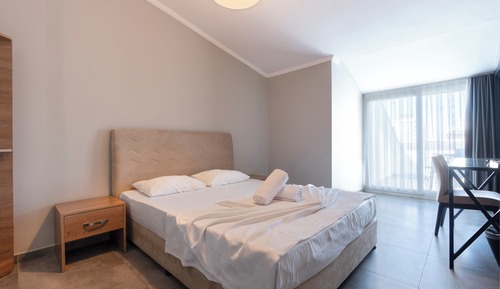 Habitación estándar, 1 cama de matrimonio, no fumadores, vistas a la ciudad