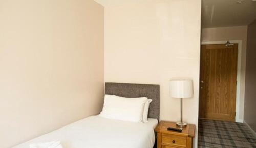 Habitación individual, baño privado