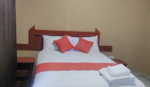 Habitación con 2 camas individuales